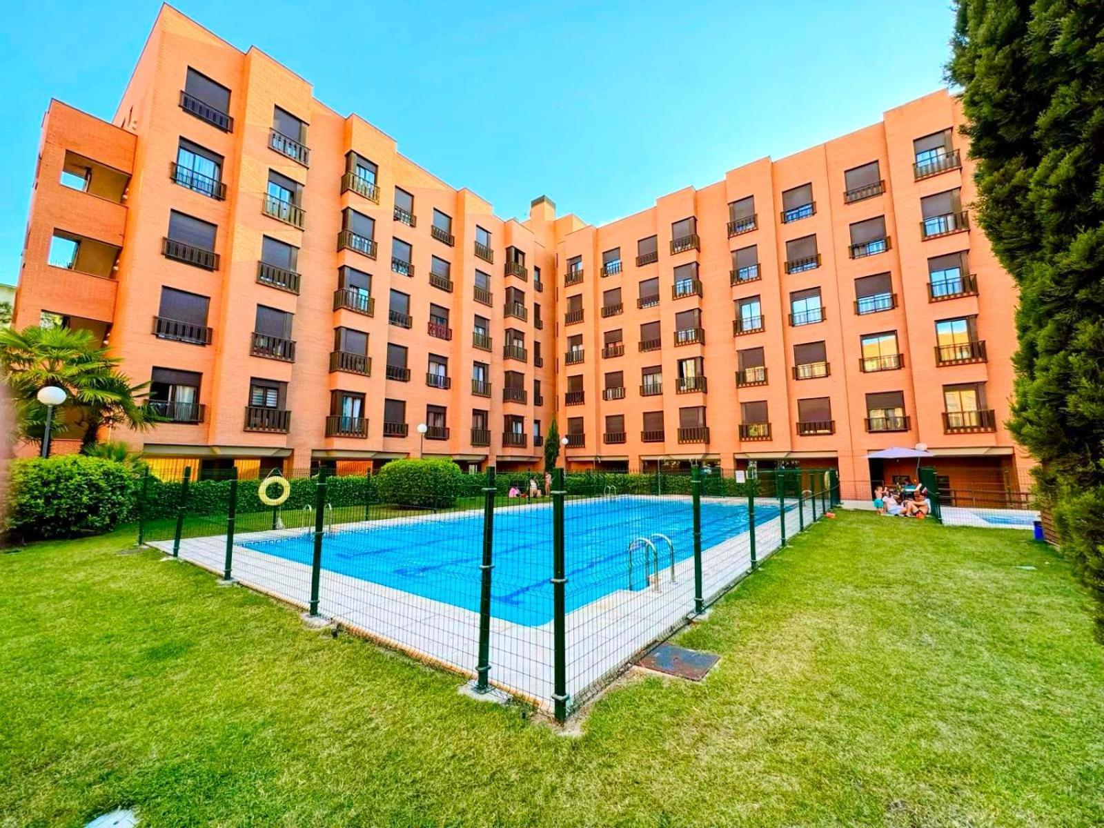 Airport Madrid Plenilunio Suites Green By Bebalmy Extérieur photo