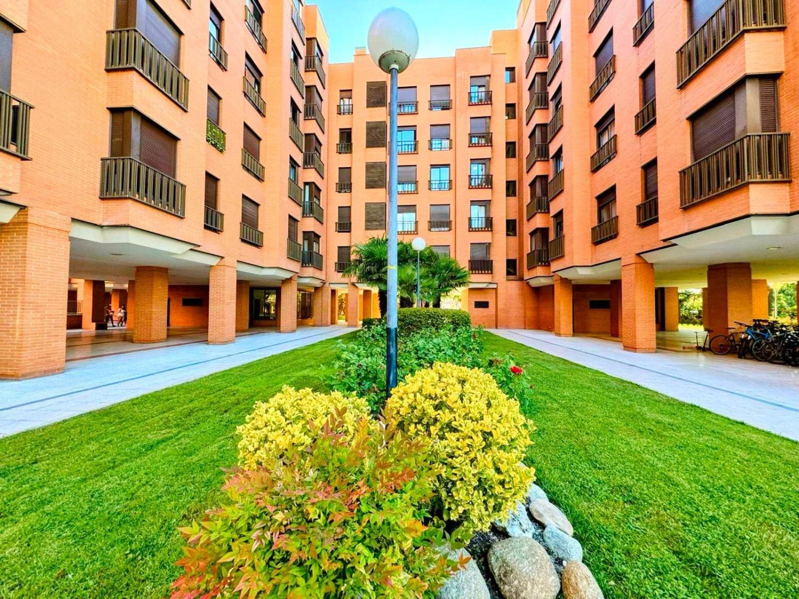 Airport Madrid Plenilunio Suites Green By Bebalmy Extérieur photo